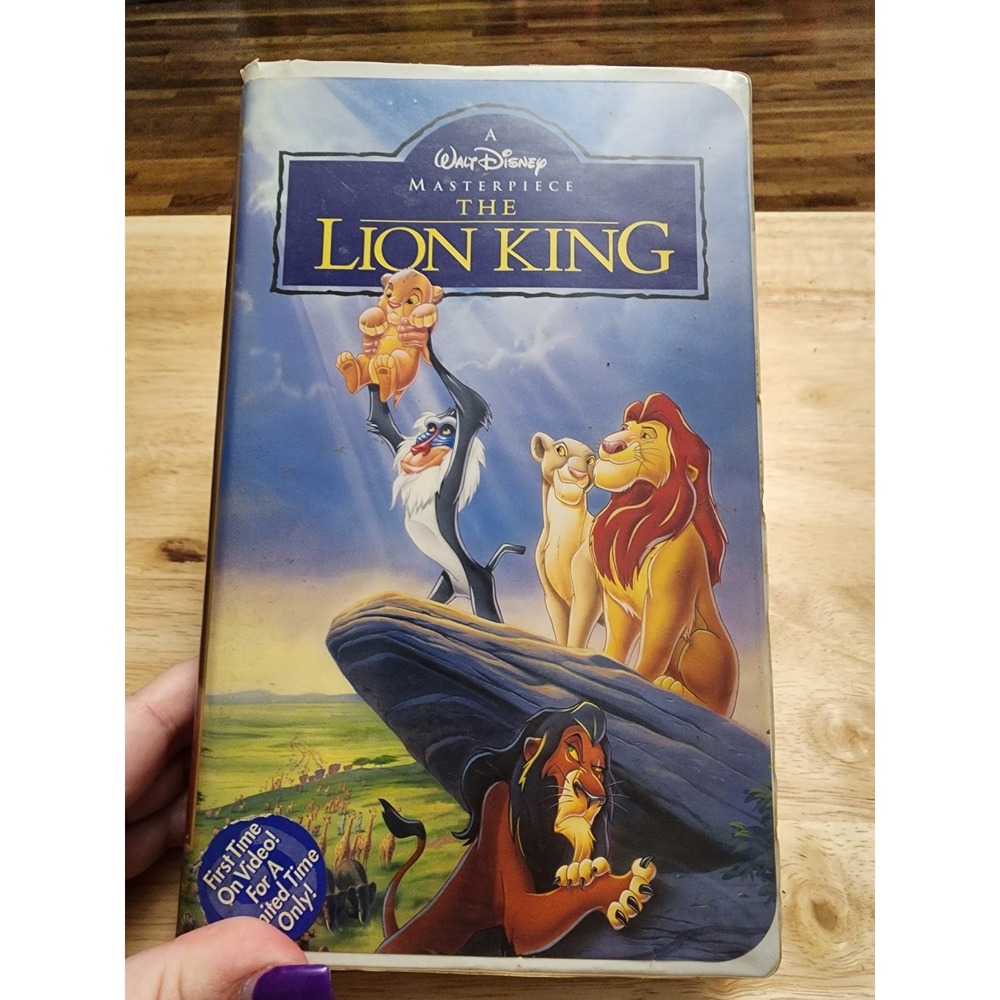 The Lion King Walt Disney Masterpiece VHS video Movie Clamshell